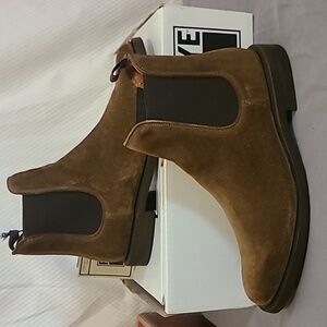 Never been worn. Mens Frye boot. 8.5